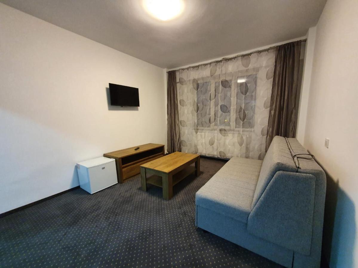 Petrosani Camere De Inchiriat - Hotel Petroshani Srl Экстерьер фото