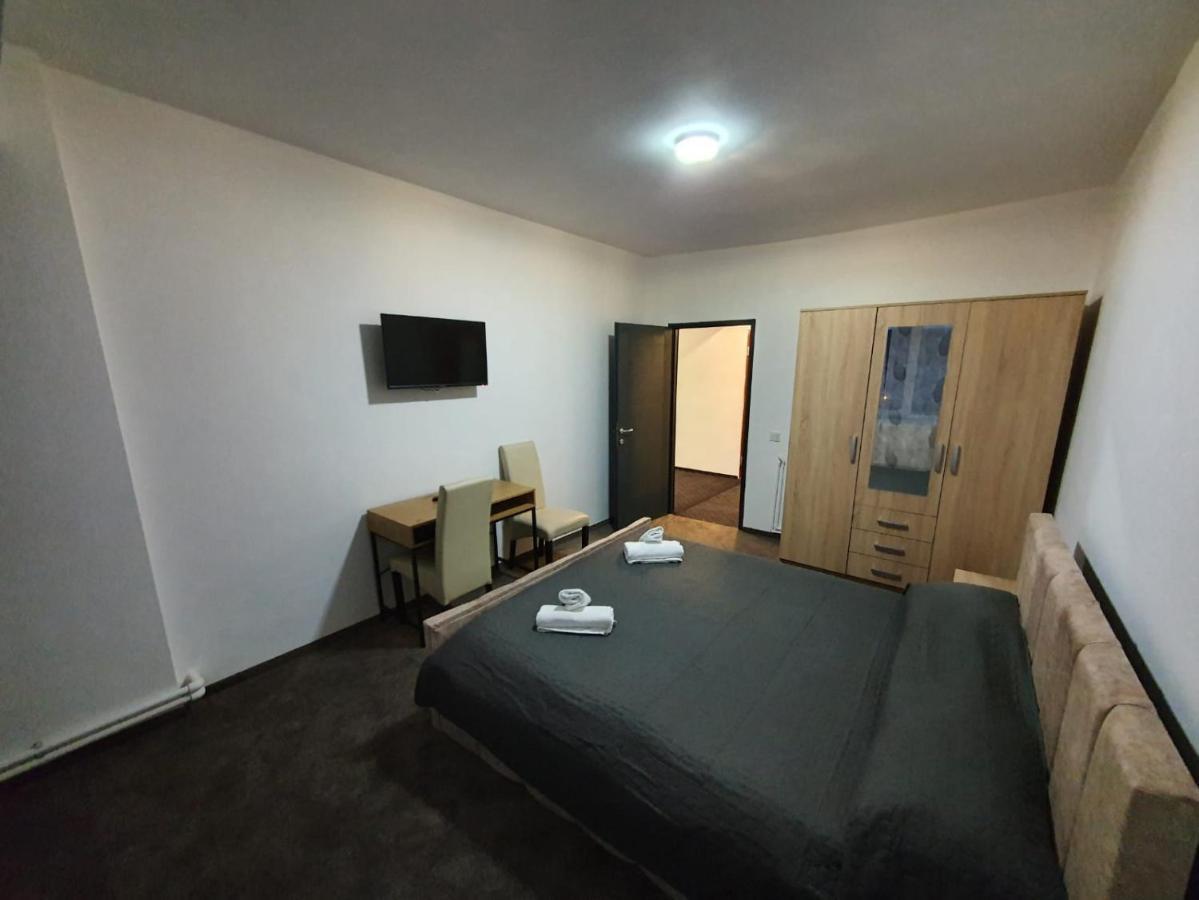 Petrosani Camere De Inchiriat - Hotel Petroshani Srl Экстерьер фото