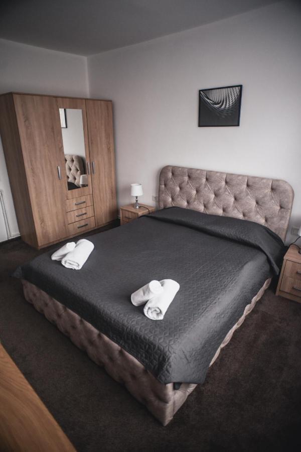 Petrosani Camere De Inchiriat - Hotel Petroshani Srl Экстерьер фото
