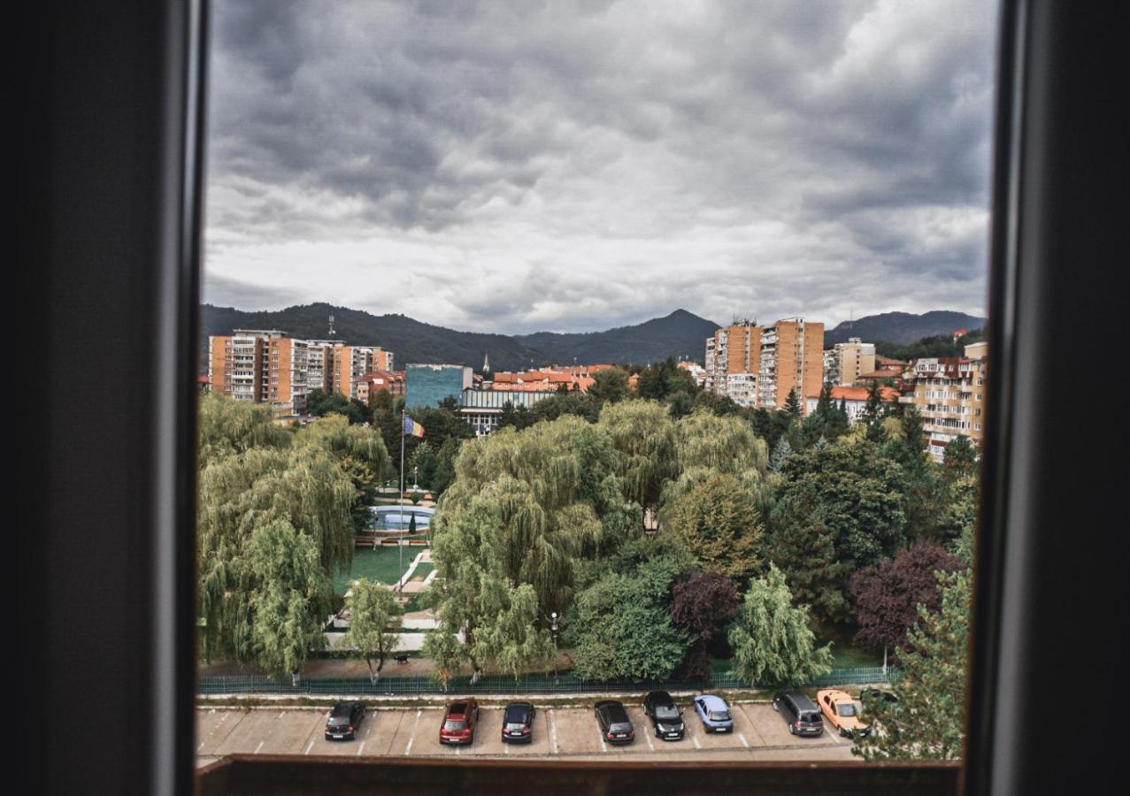 Petrosani Camere De Inchiriat - Hotel Petroshani Srl Экстерьер фото
