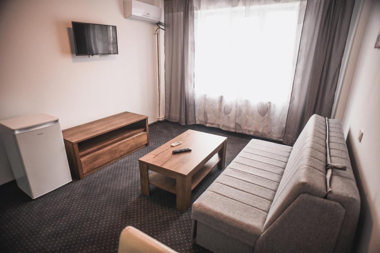 Petrosani Camere De Inchiriat - Hotel Petroshani Srl Экстерьер фото
